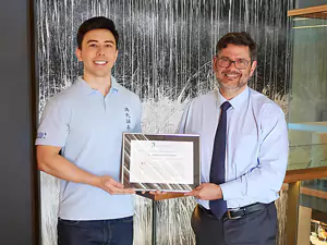 Tristan Fung and Professor David Thomas at the Kinghorn Cancer Center in Sydney, 2017.
